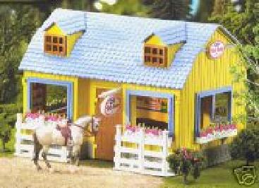 Breyer Stablemates 59200 TACK SHOP WITH HORSE & SADDLES