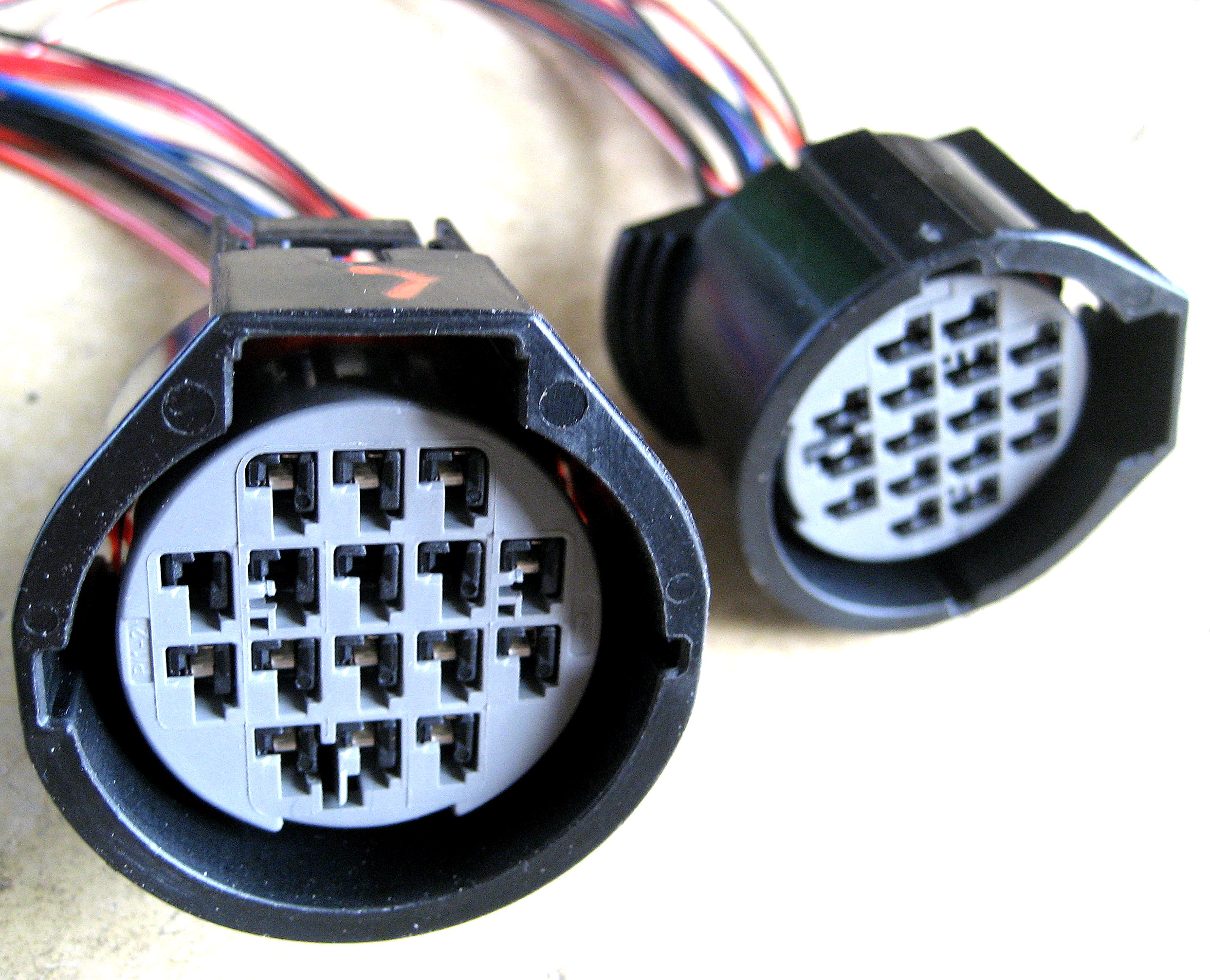 Pair of Late Range Rover L322 headlight connectors headlamp upgrade