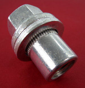 New replacement wheel nuts for the early 2002-2005 wheels Preview