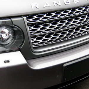 Range Rover L322 2010 front grille ( Genuine ) Preview