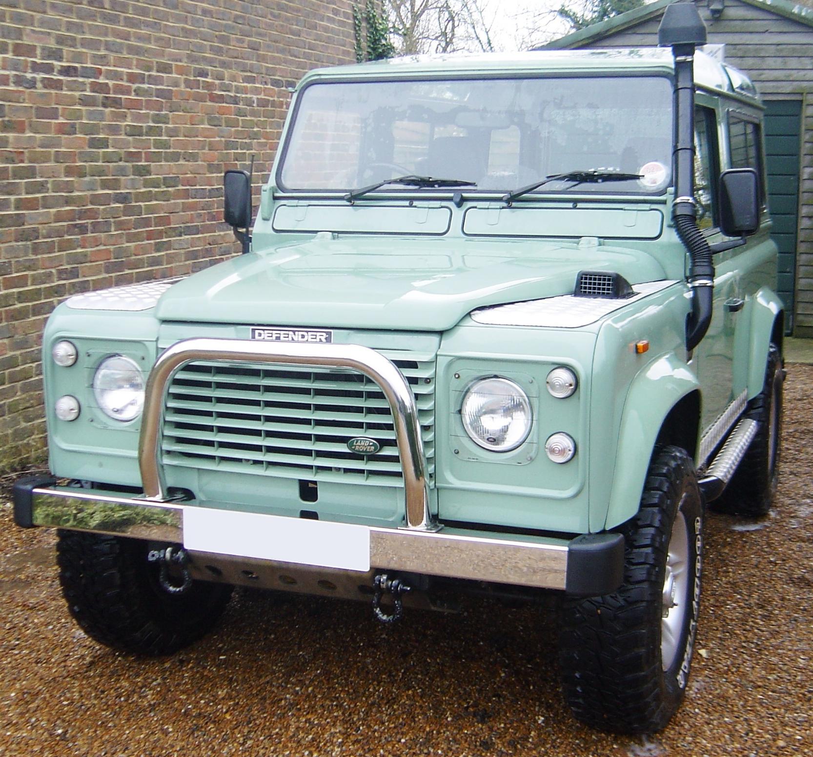 Stainless steel Chrome A Bar for Land Rover Defender spot light 90 110