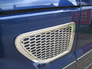 Range Rover P38 Chrome Mesh Side Vent Covers Preview