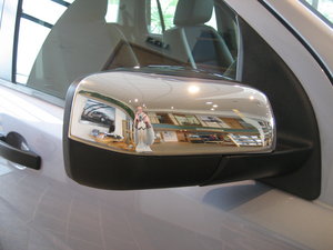 Landrover Freelander 2 Chrome Mirror Covers - Top Half Covers Preview
