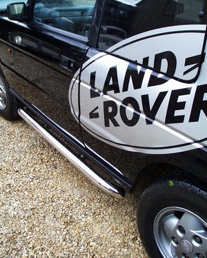 Land Rover Discovery Chome Side Bars Preview
