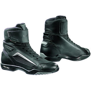 http://images.esellerpro.com/2189/I/270/14/medscaleForma-Northwind-Motorcycle-Boots-1.jpg