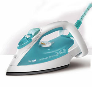 Tefal FV4355 Ultraglide Easycord Steam Iron Preview