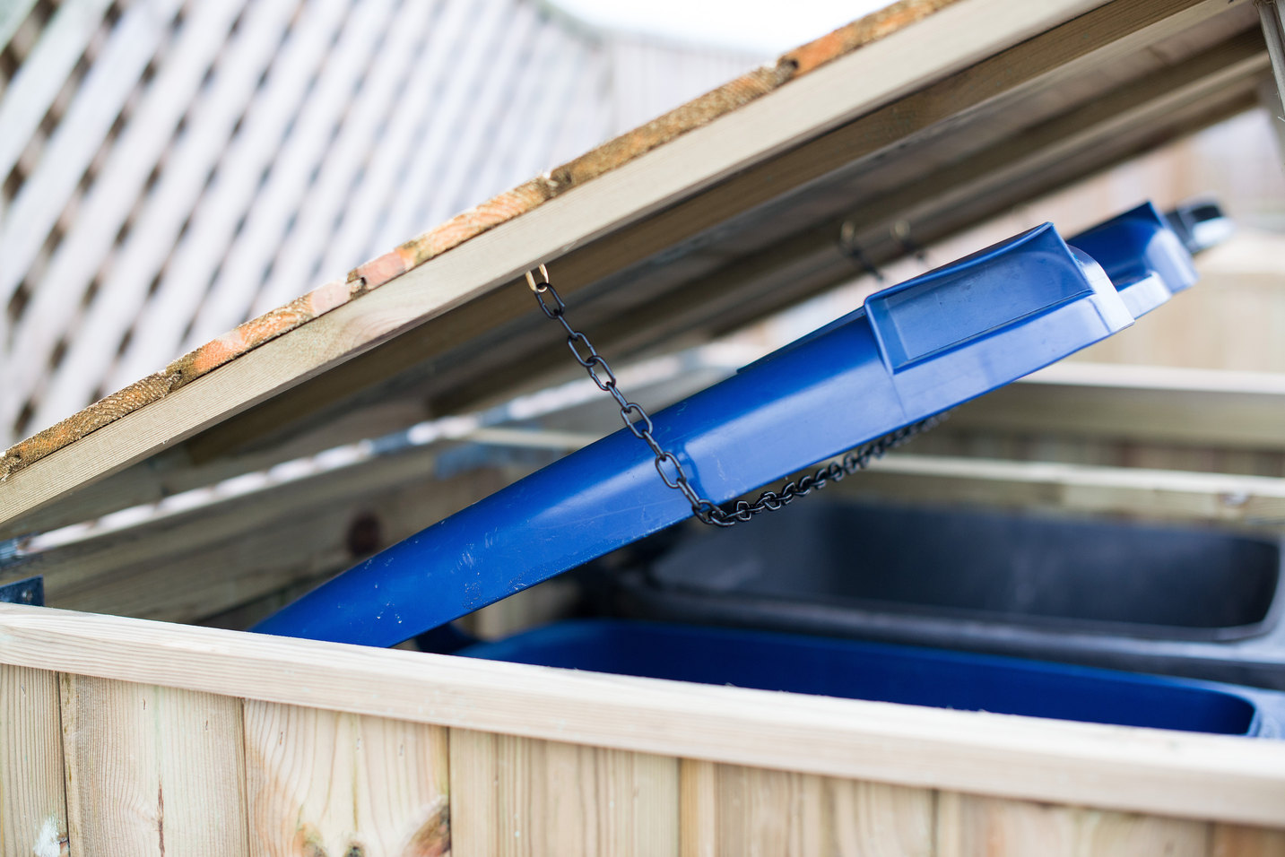 Double Wheelie Bin Store Wooden Chest Double Doors Lids Lift The Bin