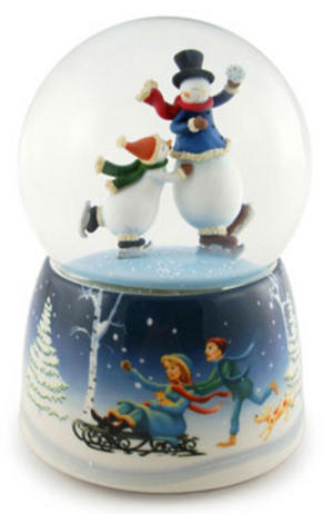 Snow Globe - Amazon.de