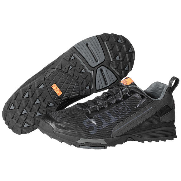 5.11 RECON Trainers Black