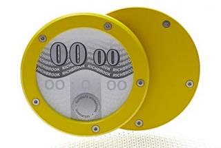 Richbrook Speed Yellow Twist Back Car Tax Disc Holder