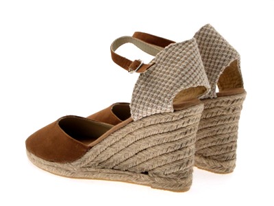 tan closed toe wedge sandals