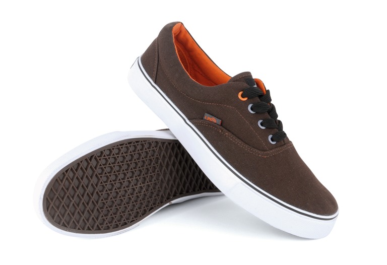 men's deck lace up plimsoll in black white