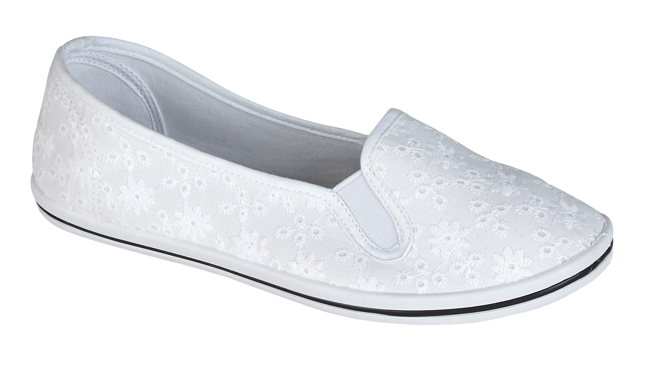 backless plimsolls