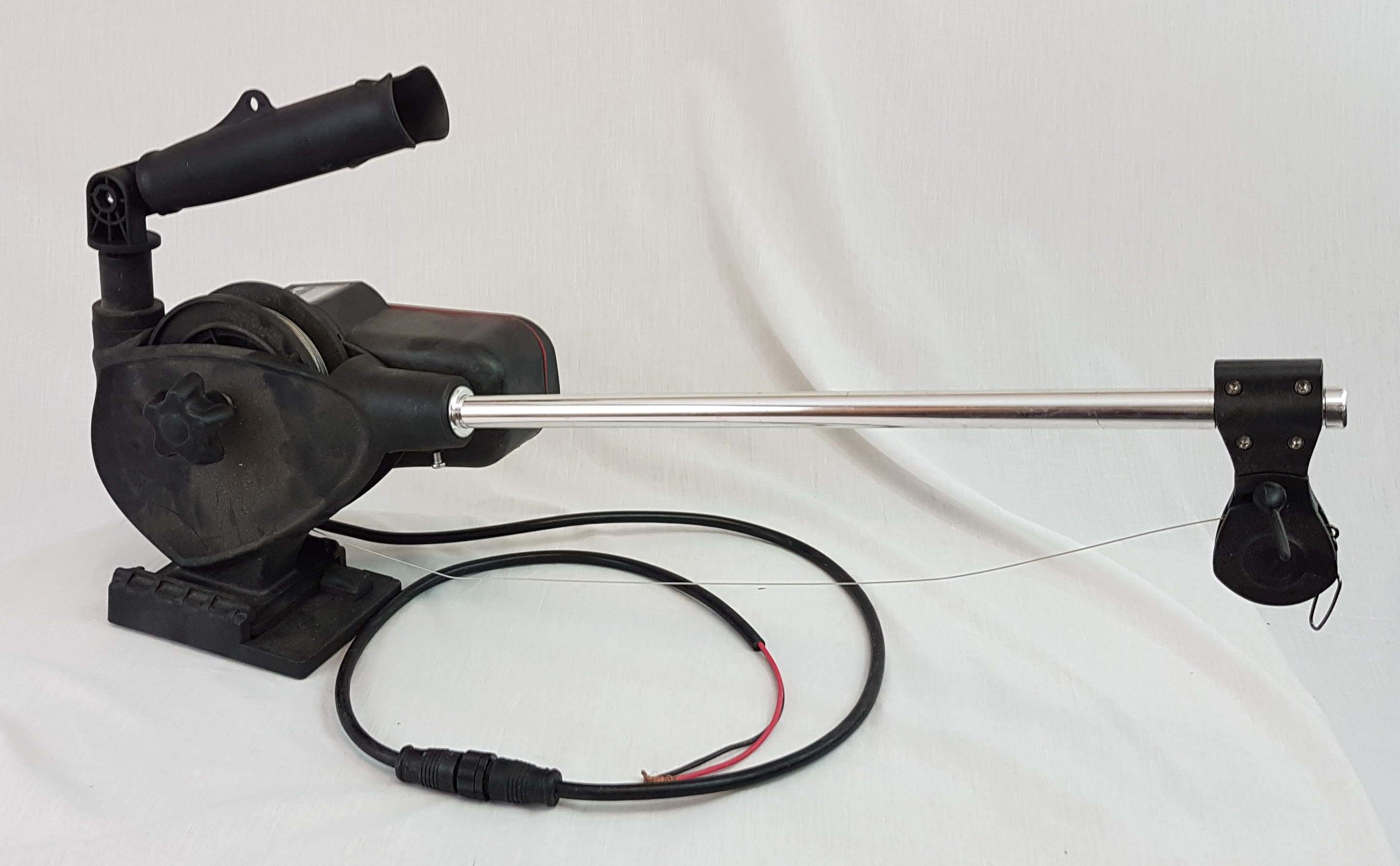 BISON ELECTRIC FISHING DOWNRIGGER WITH 50M STAINLESS WIRE AND LINE
