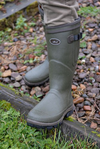 wellies with adjustable calf