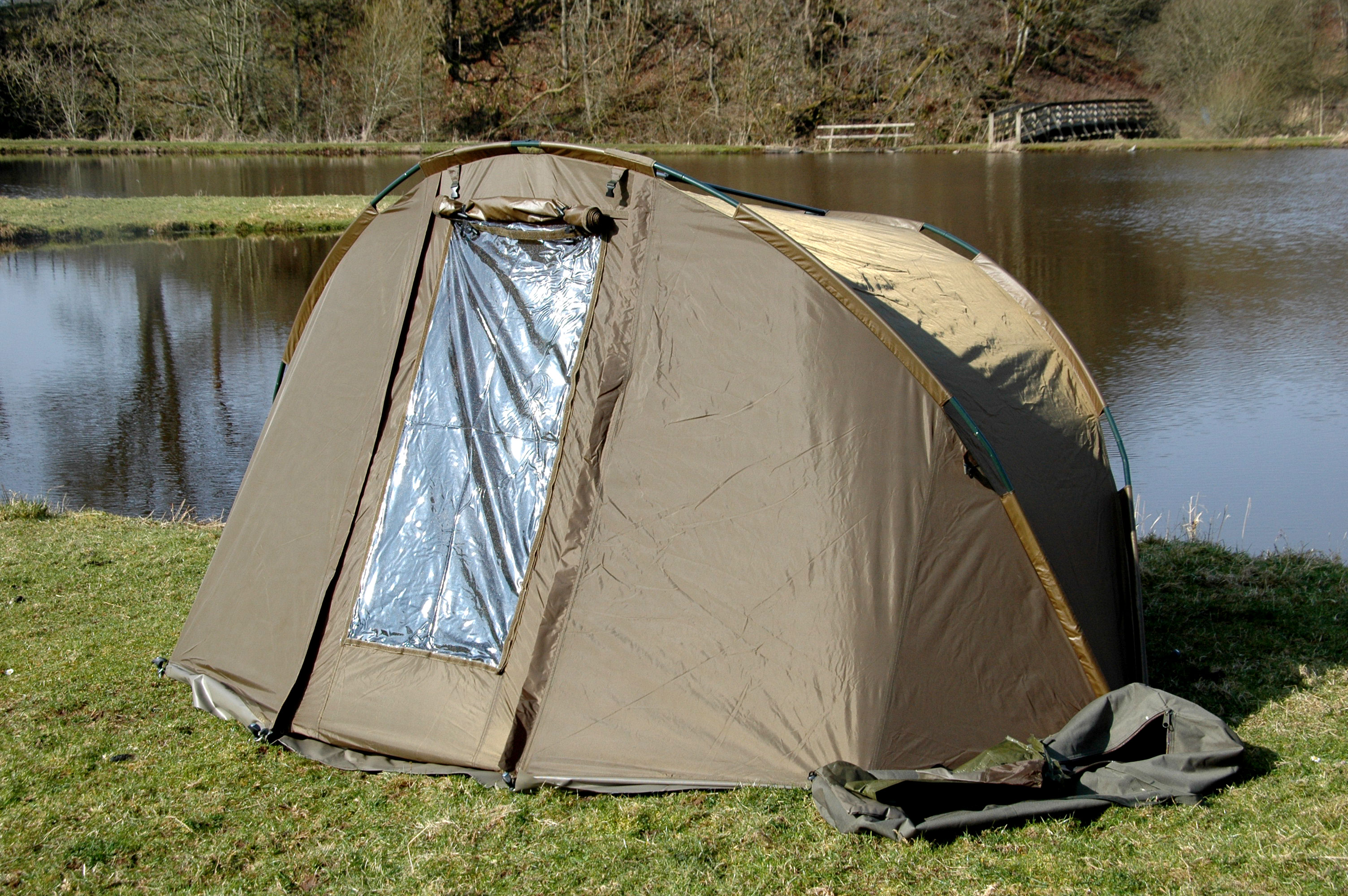 BISON CARP FISHING BIVVY SHELTER COMPLETE WITH BEDCHAIR &/OR CARP