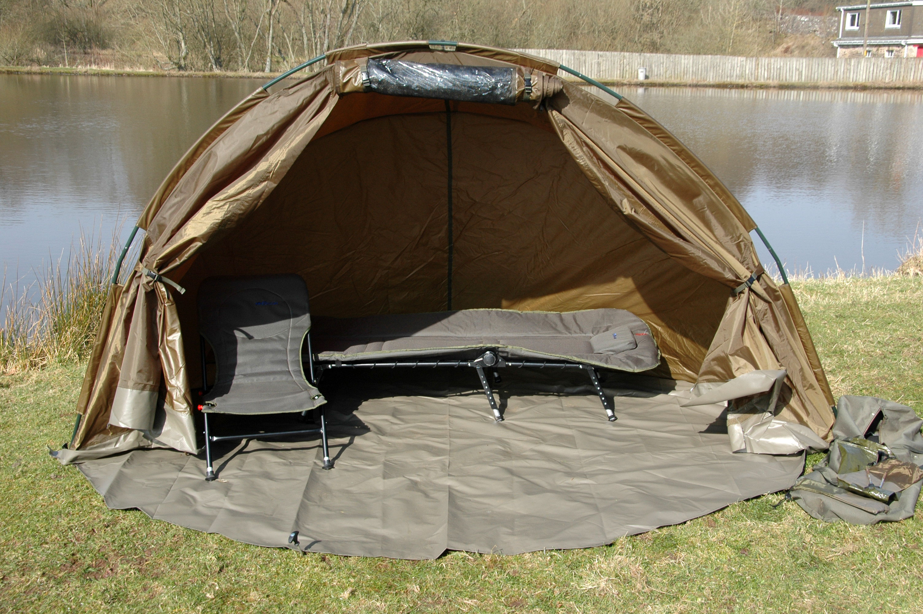 BISON CARP FISHING BIVVY SHELTER COMPLETE WITH BEDCHAIR &/OR CARP