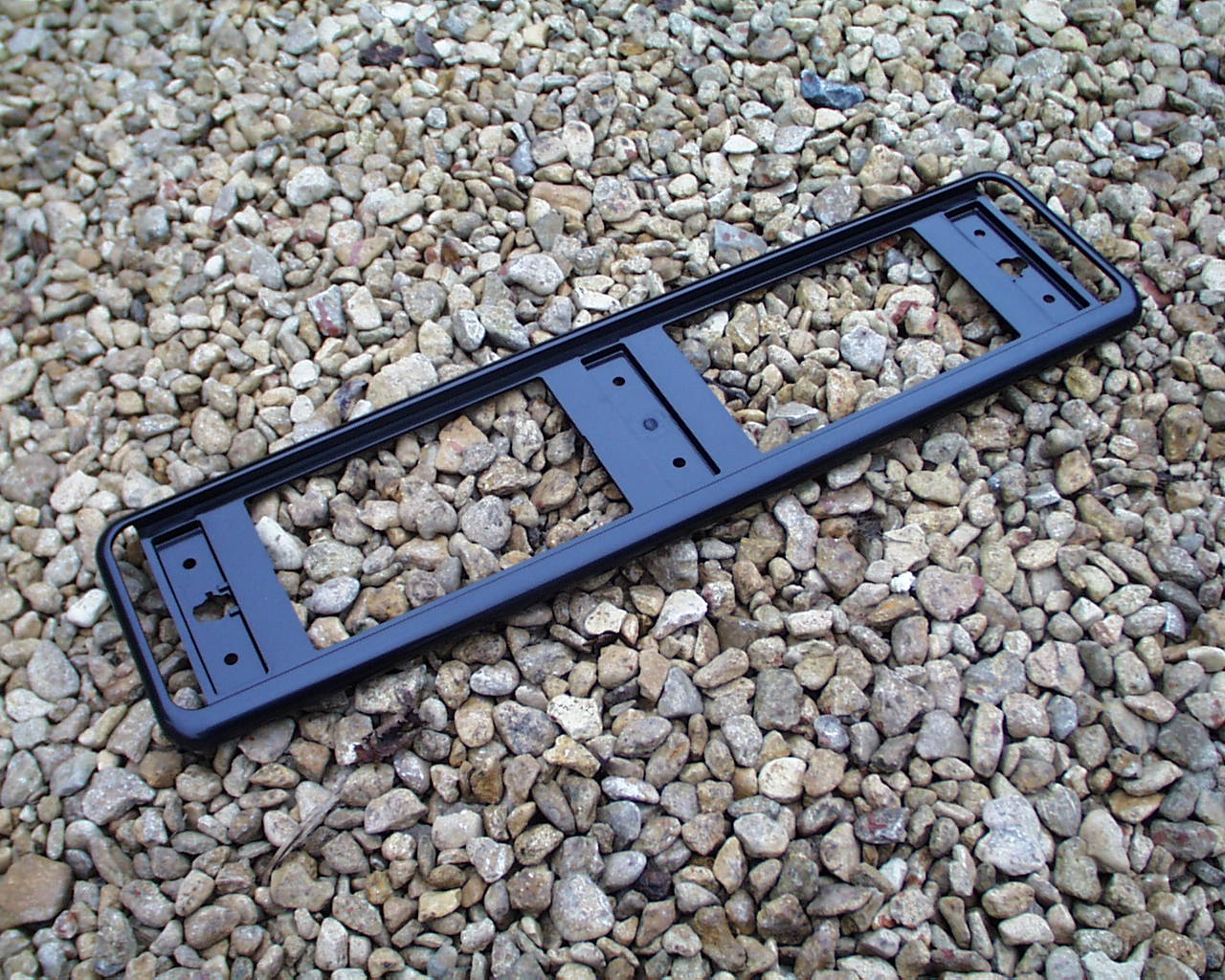 Black front+rear number plate surrounds for Land Rover Discovery 1 2 3