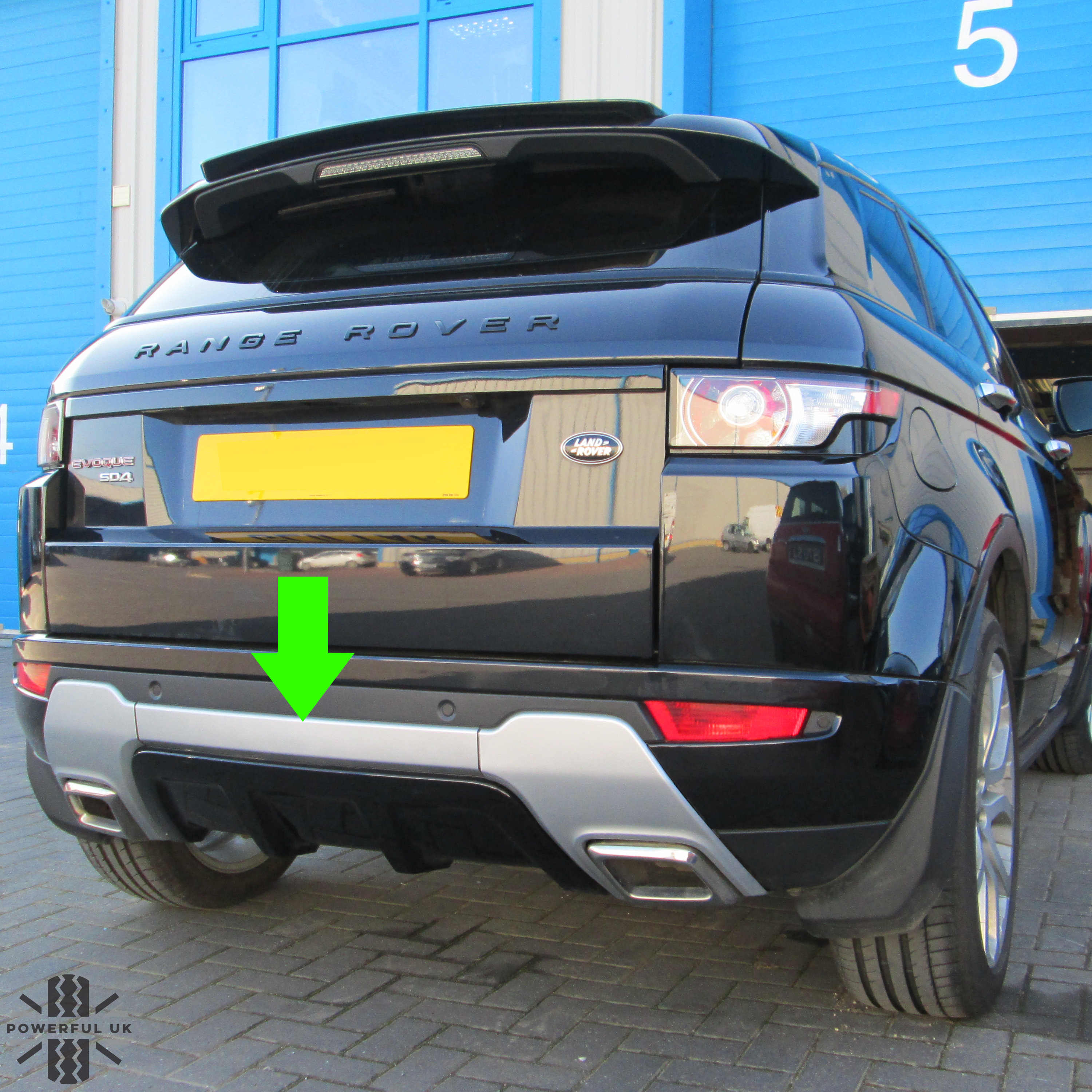 Rear bumper centre cover strip for Range Rover Evoque Dynamic 201118