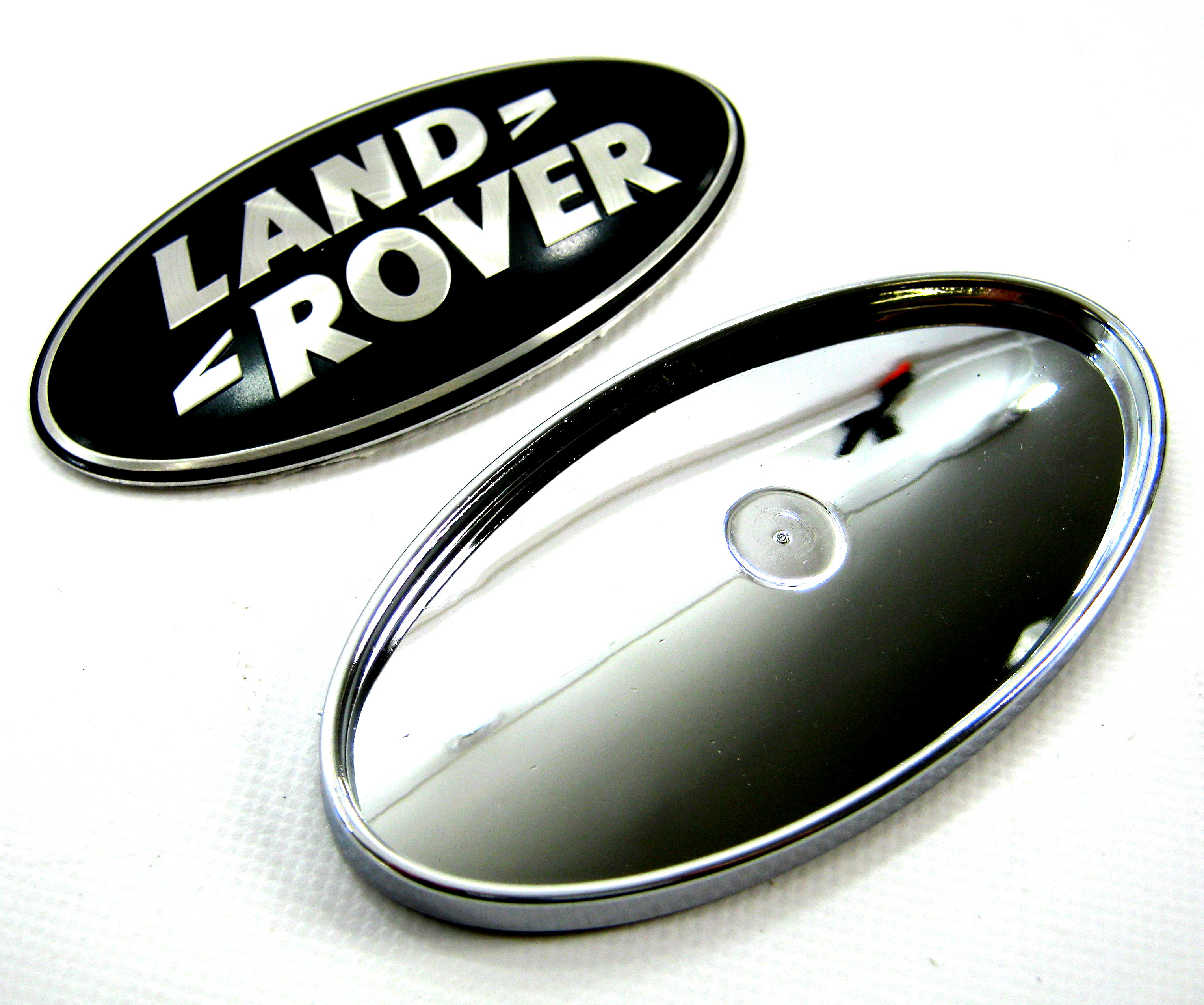 Black+Silver oval Land Rover Badge + Chrome frame for Range Rover ...