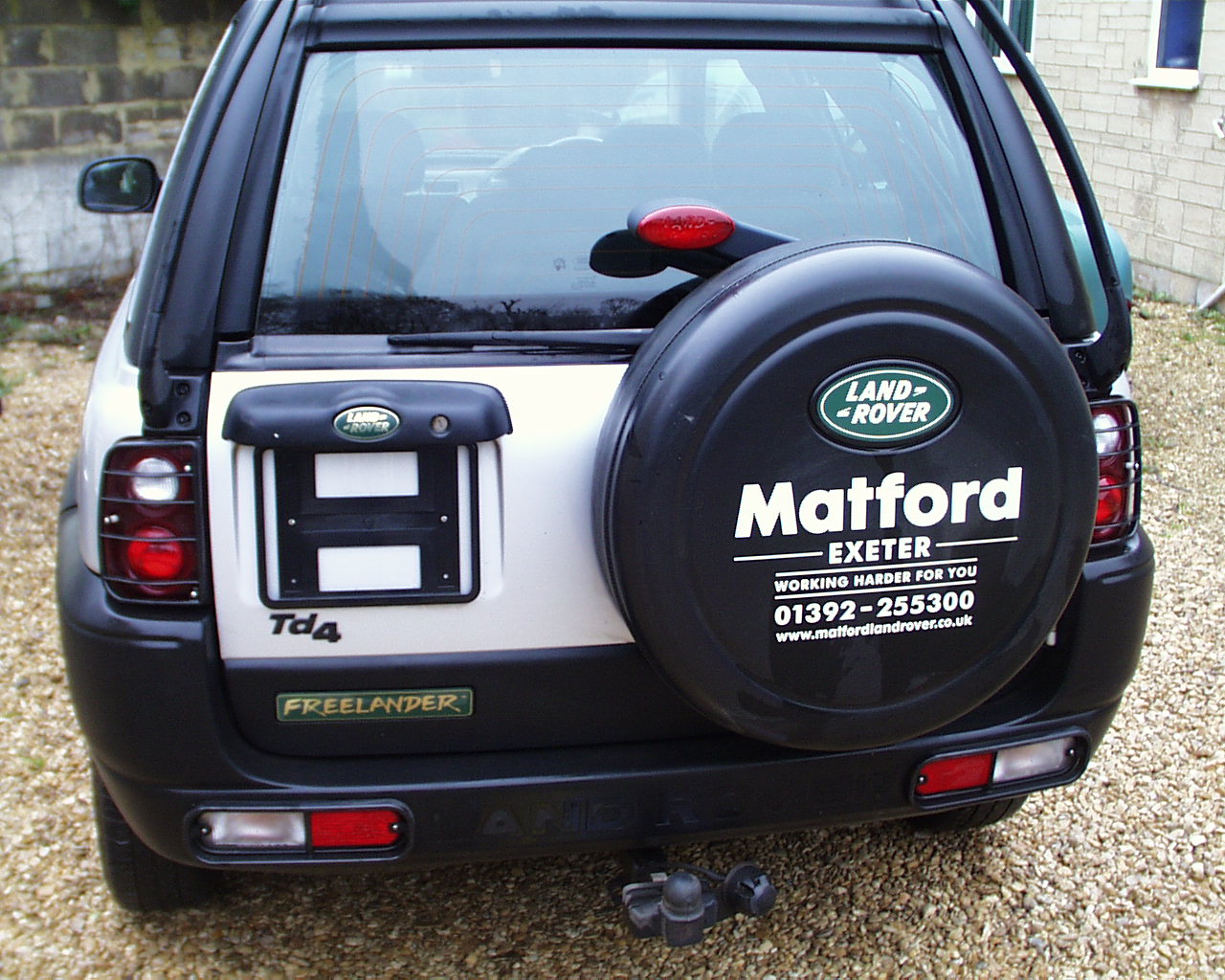 Black Freelander 2013 Plate _ Fiche technique LAND ROVER FREELANDER – CQNXV
