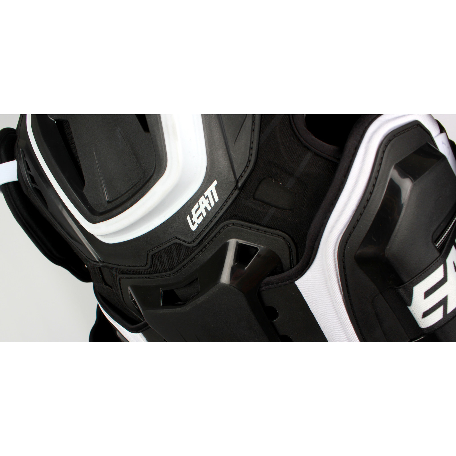 Панцирь leatt 5.5. Leatt chest protector 5.5 pro. leatt chest protector 3.5 pro.