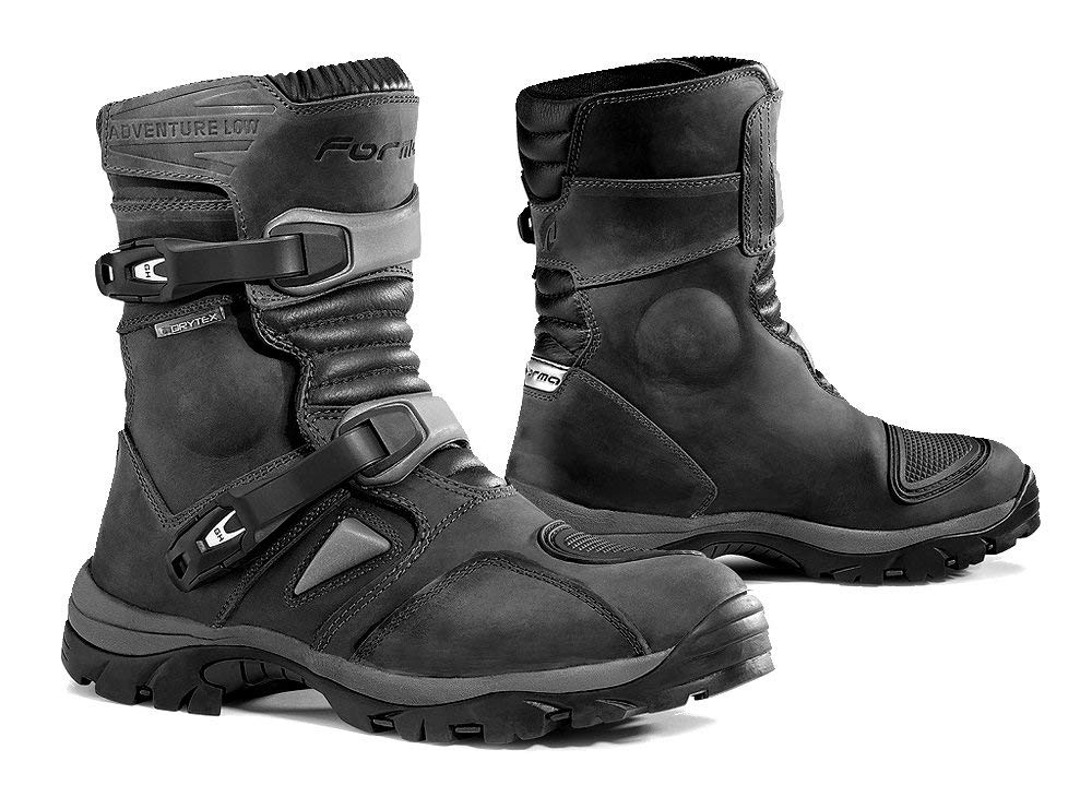 forma adventure low boots uk