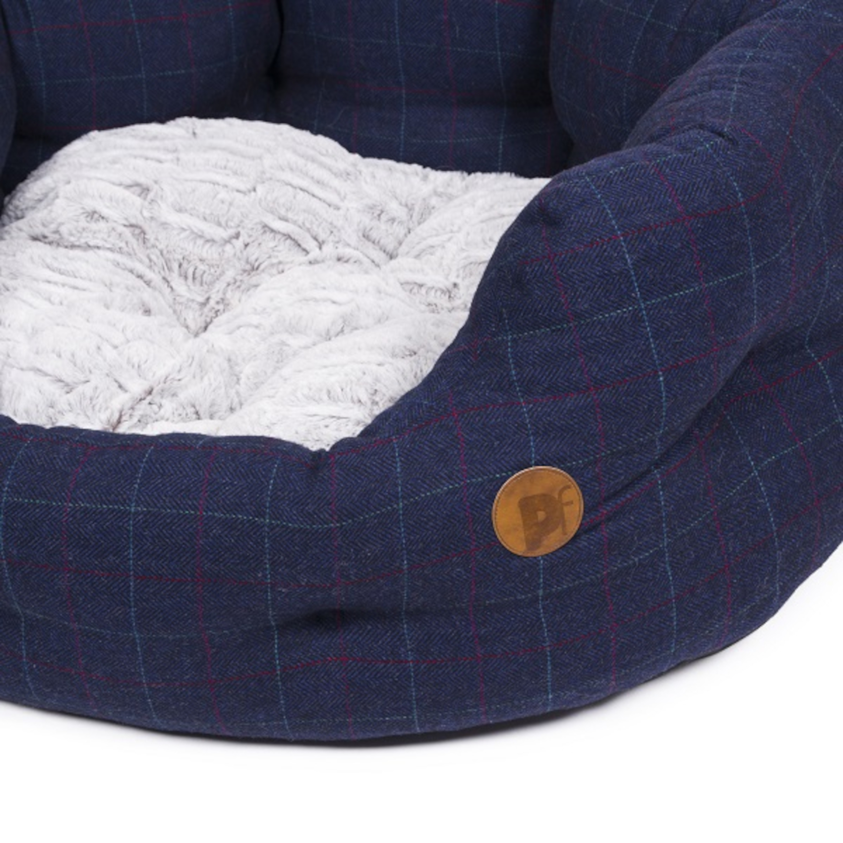 Cesta lavable para cachorros Petface Midnight Tweed Check ovalada cama para perros - Imagen 6 de 10