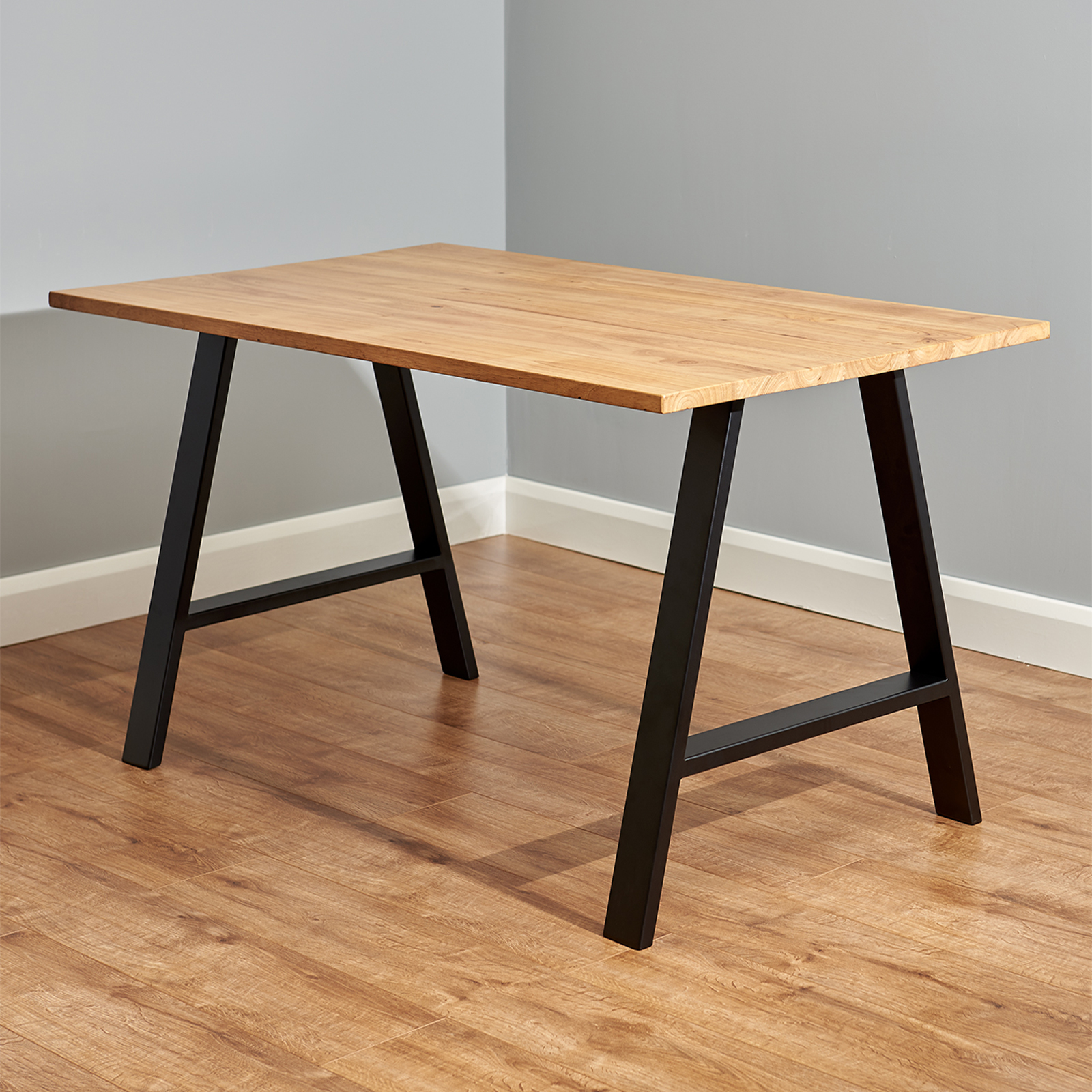 Hartleys Large Black A Frame Table Leg In Use 