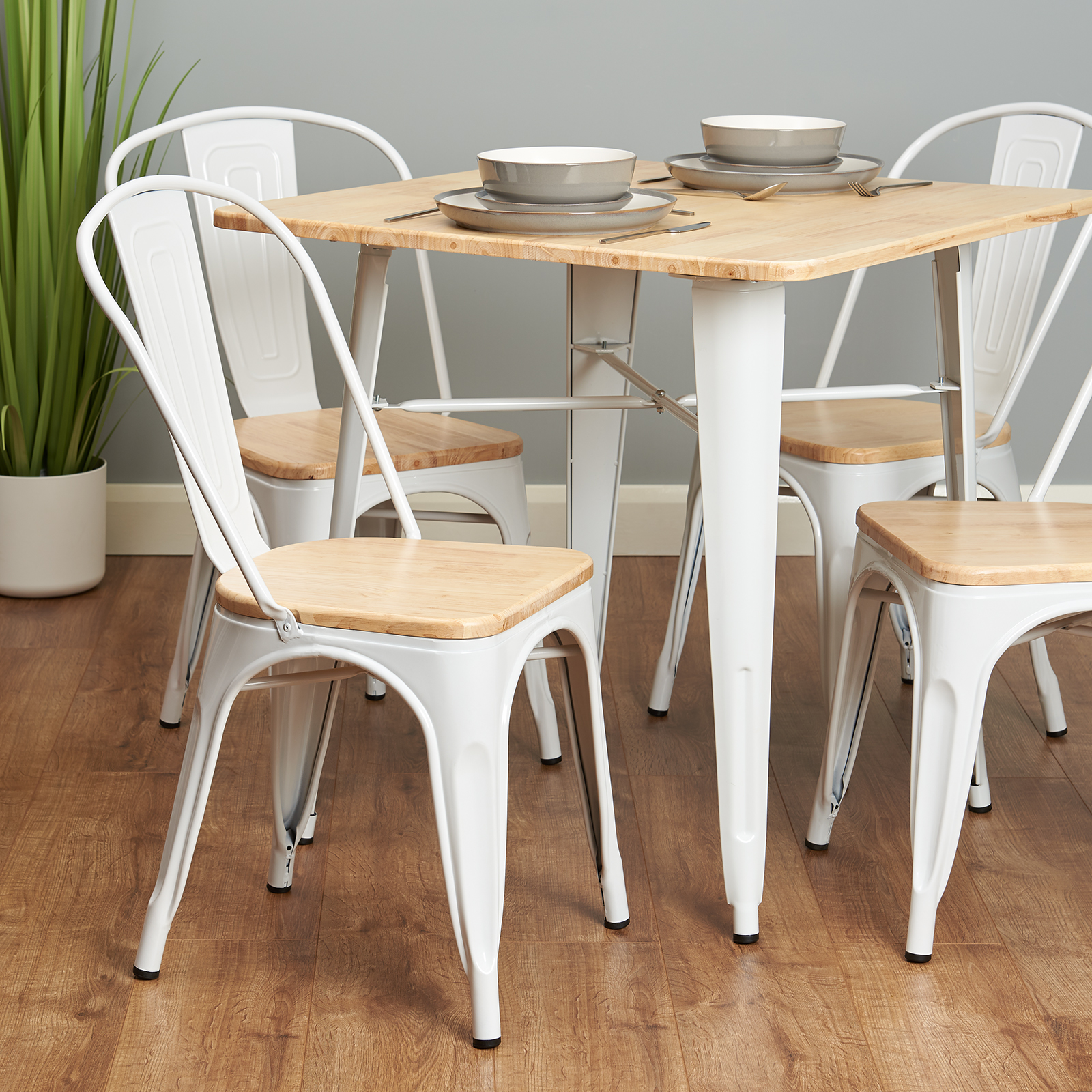 Hartleys White & Solid Wood Top Dining Table Kitchen Home/Cafe/Bistro