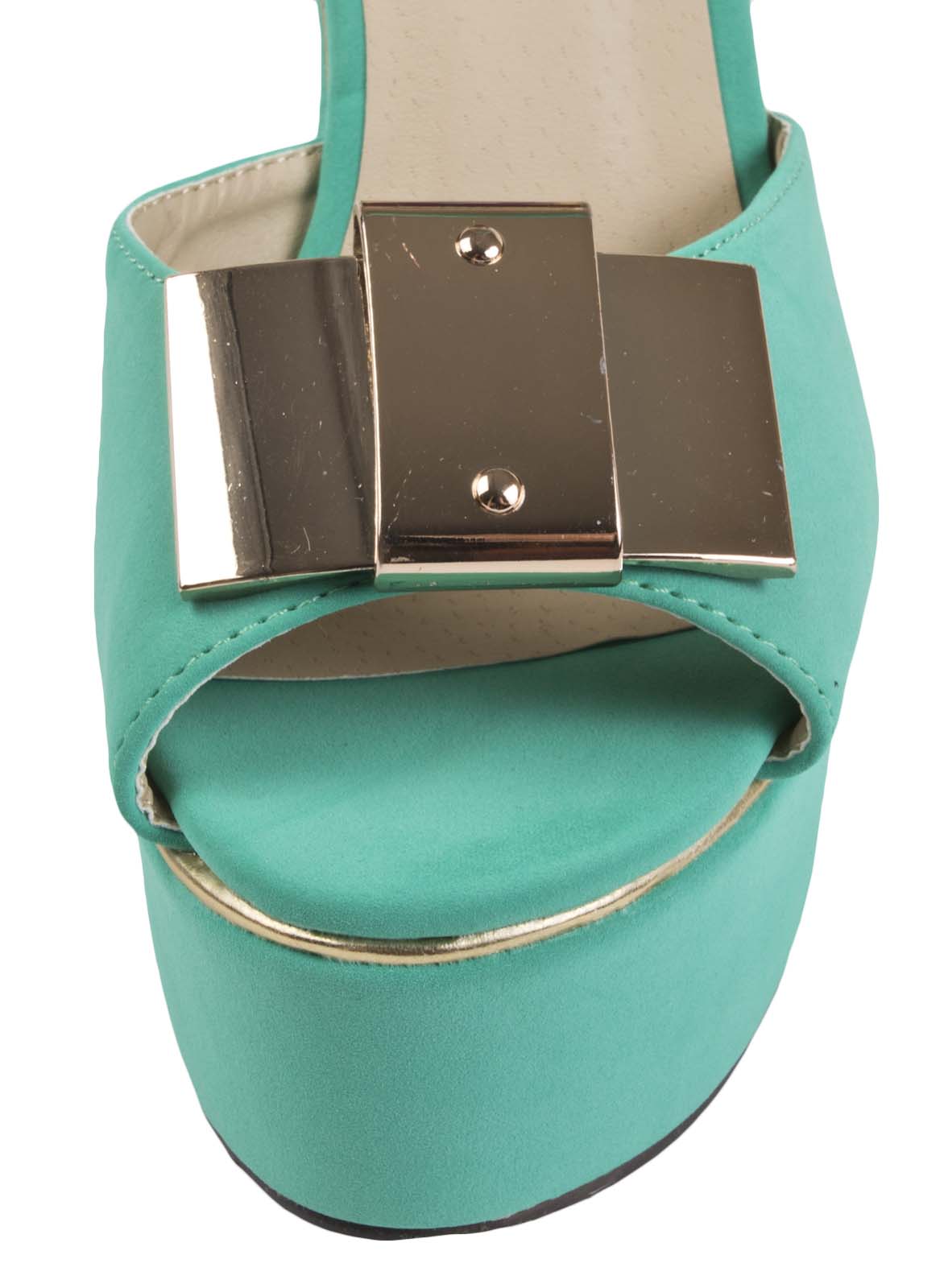 peeptoe wedges