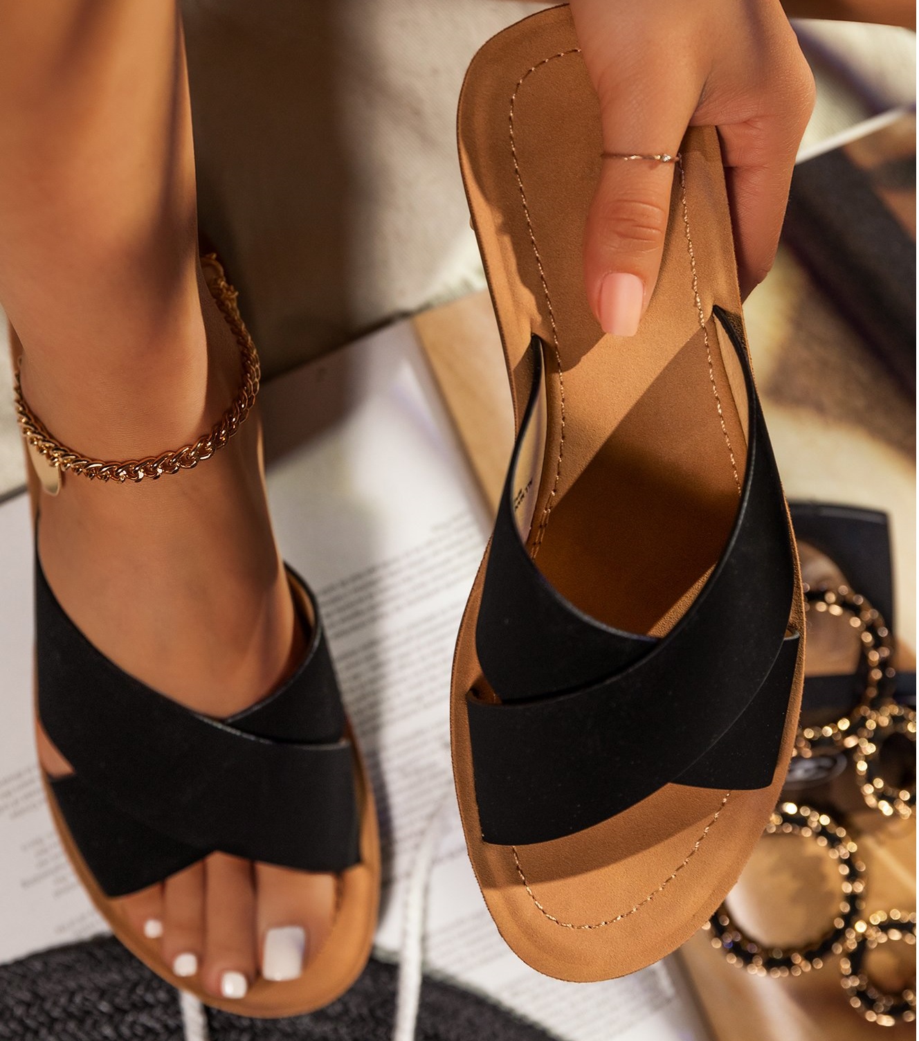 Femmes Summer Flat diapositives Slip On Mules Bout Ouvert Chaîne curseurs Sandales Chaussures.