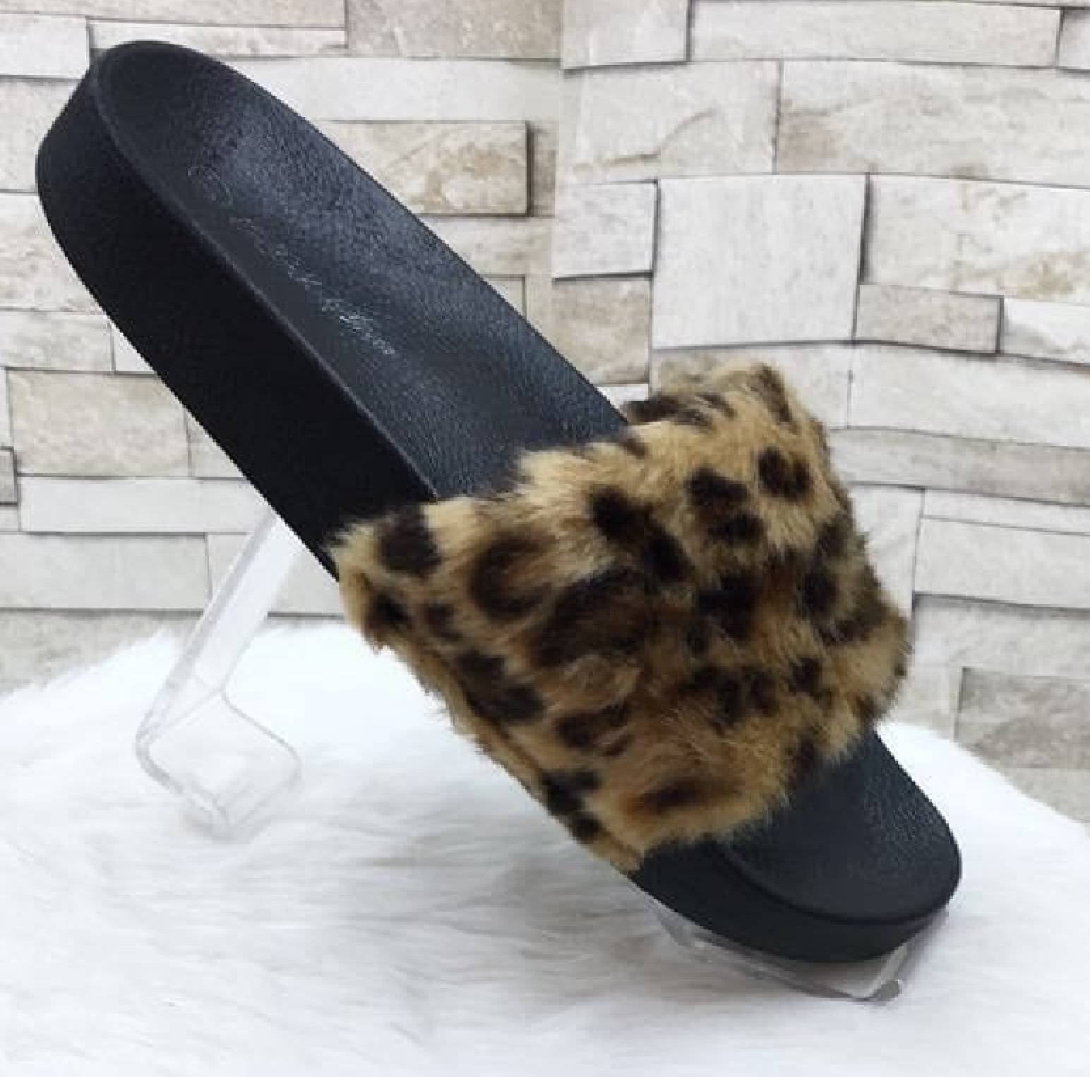 leopard print fluffy sliders