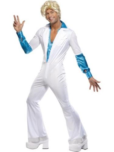 retro night outfit
