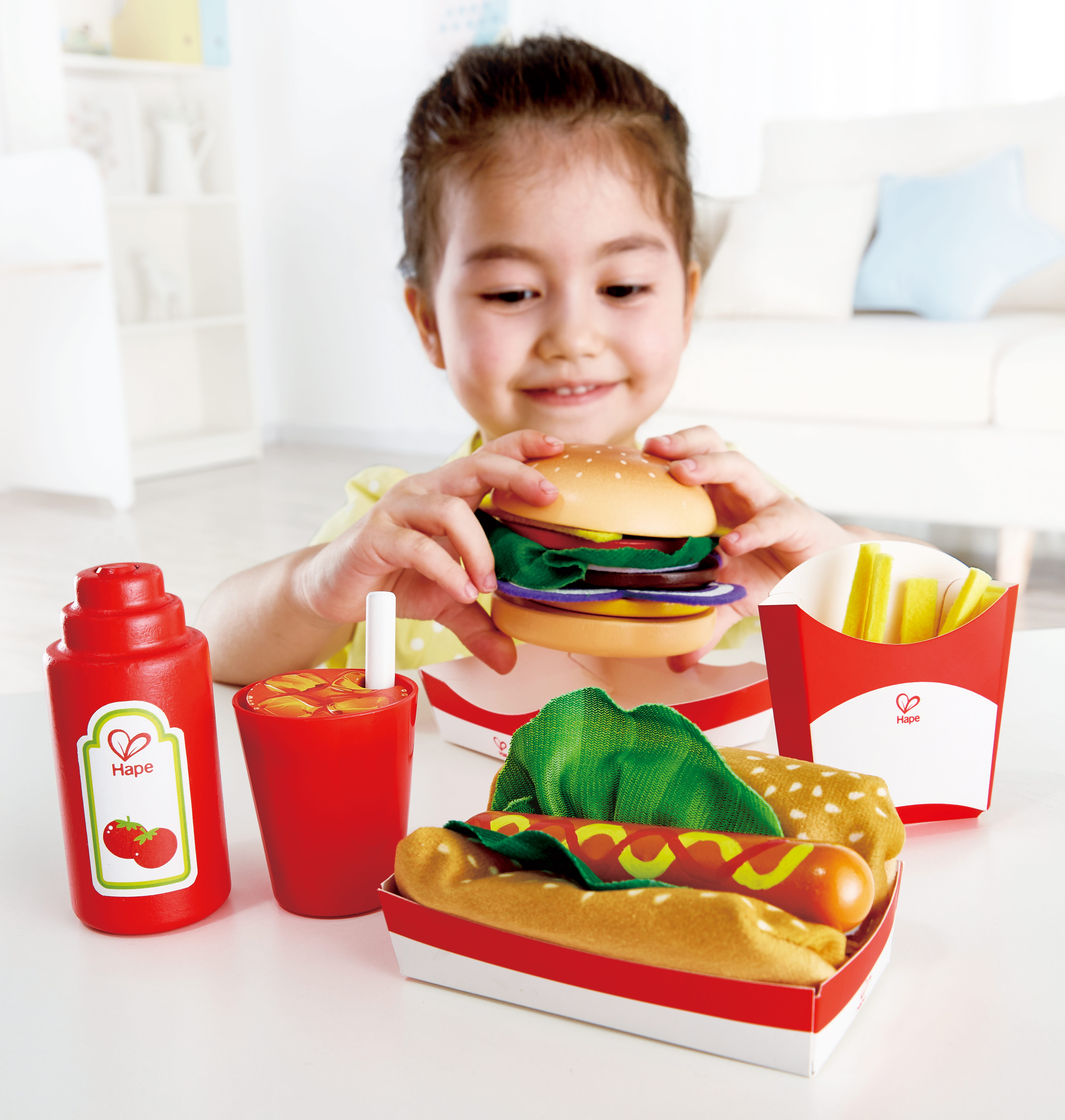 HAPE E3160 Fast Food Set Childrens Toy Wooden Play Food Age 3 Years ...