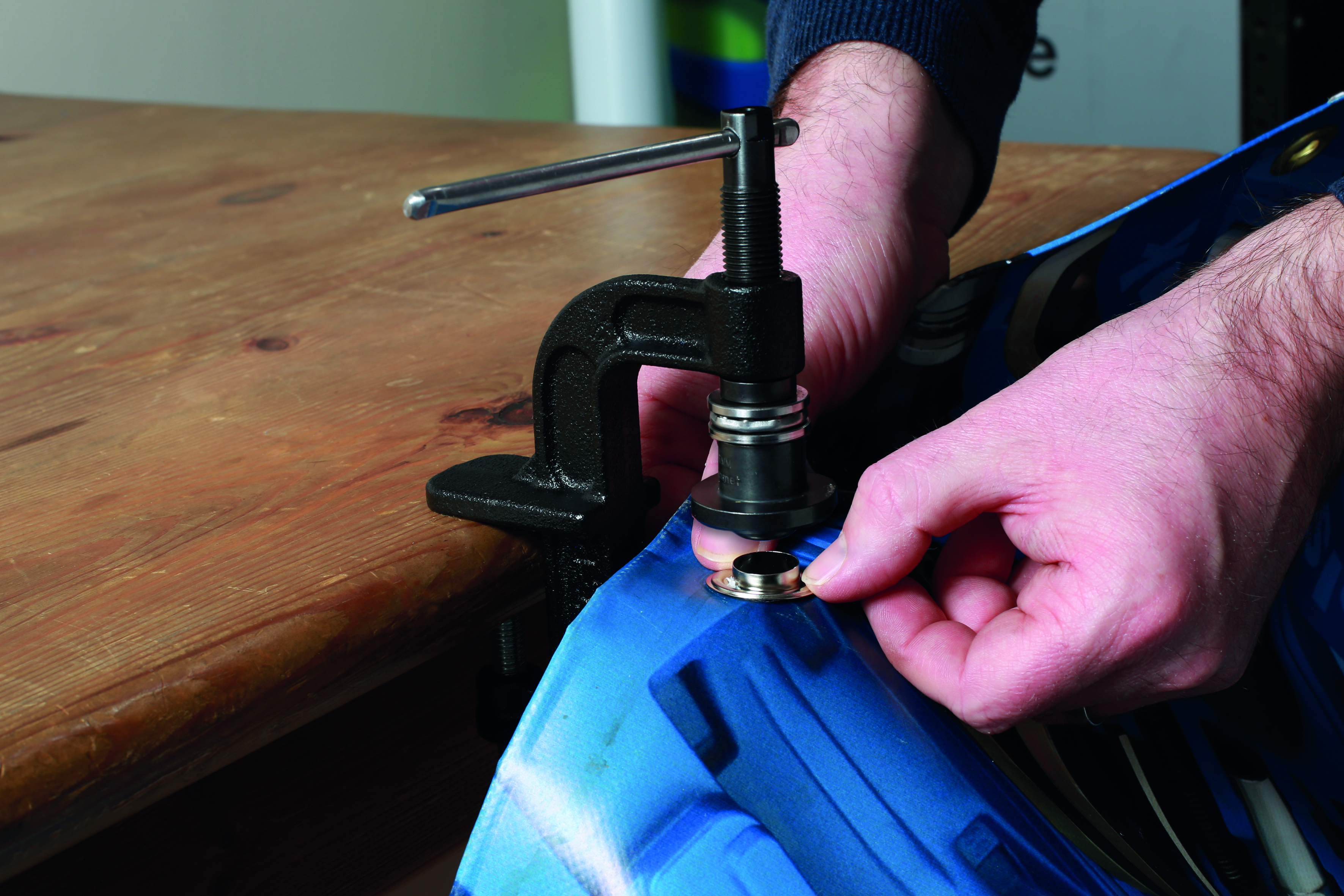 Laser Tools 7881 Heavy Duty HolePunch Tarpaulin Grommet Fitting Kit