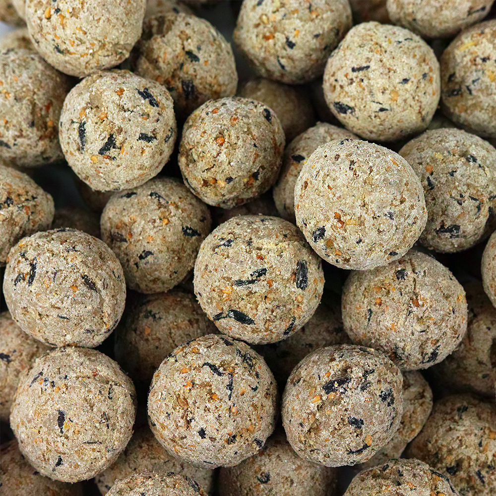 GardenersDream Suet Fat Balls High Energy Feed Wild Garden Bird Food