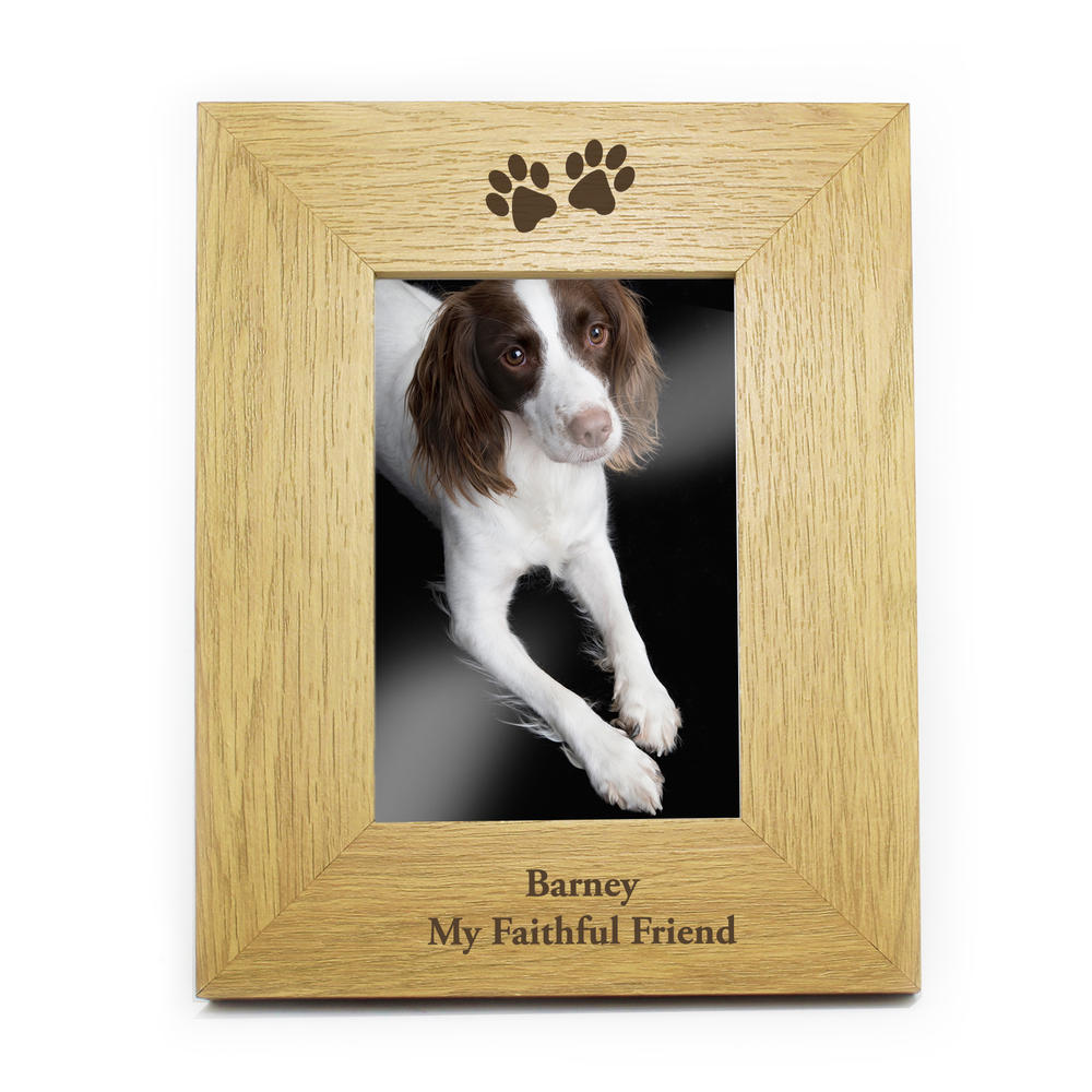 personalised-oak-finish-4x6-paw-prints-photo-frame-personalise-it