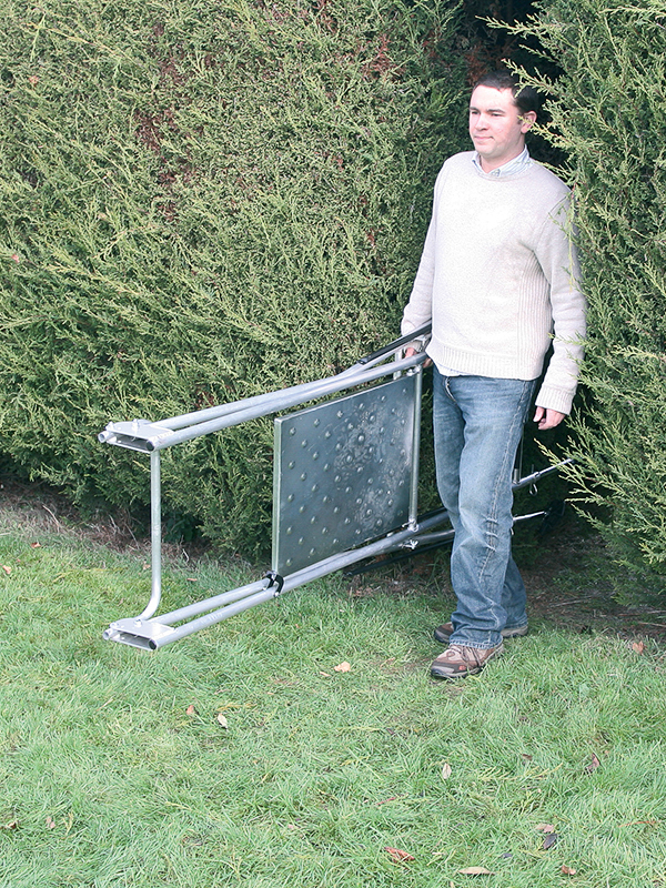 Henchman Junior Hi-Steps Aluminium Garden Ladder - Ideal Hedge Cutting ...