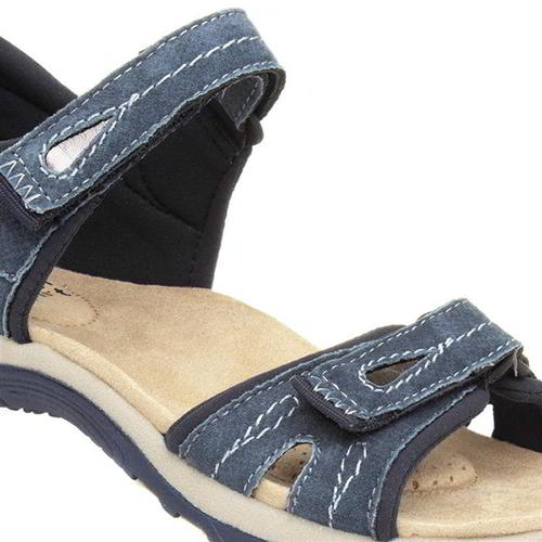 womens walking sandals size 4